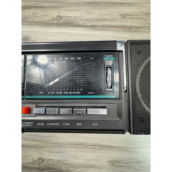 Vintage Unitech CX-450 DualCassette Boombox Stereo System Graphic Equalize